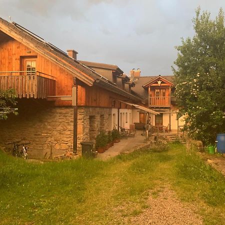 Abgeschiedene Ferienwohnung Im Boehmerwald 卡什佩尔斯凯霍里 外观 照片