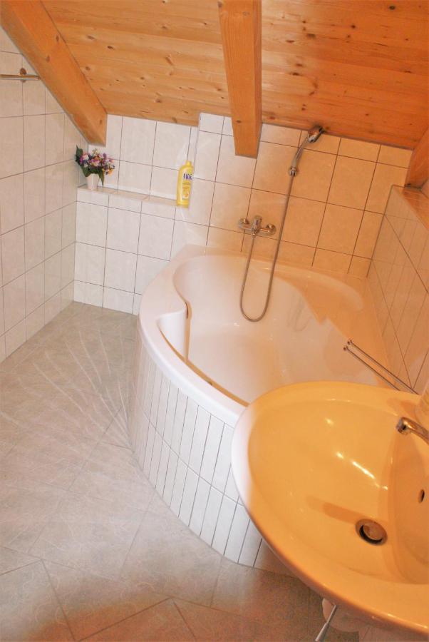 Abgeschiedene Ferienwohnung Im Boehmerwald 卡什佩尔斯凯霍里 外观 照片